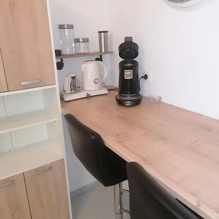 Apartman Ideal 50 M2 Terrace, Free Parking *