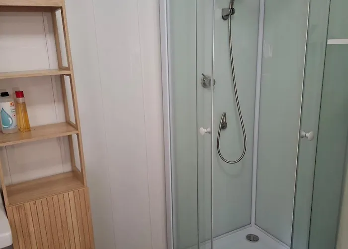 Apartment Ideal 50 M2 Terrace, Free Parking *
